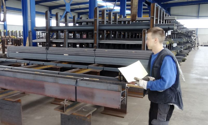 Shipping preparation of sectional steel